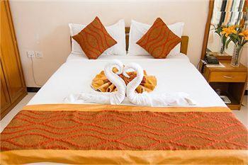 White Orchid Resort Candolim Extérieur photo