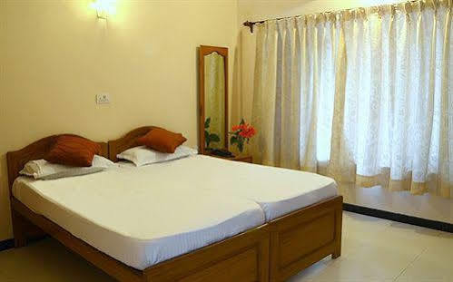 White Orchid Resort Candolim Extérieur photo